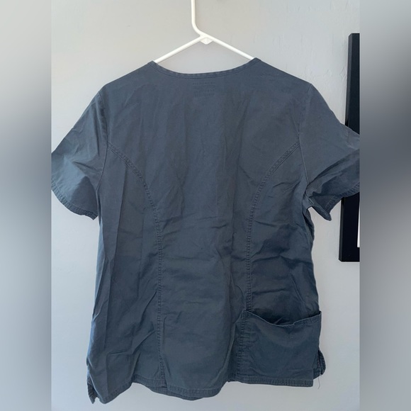 Gray Cherokee scrub top - Picture 2 of 2